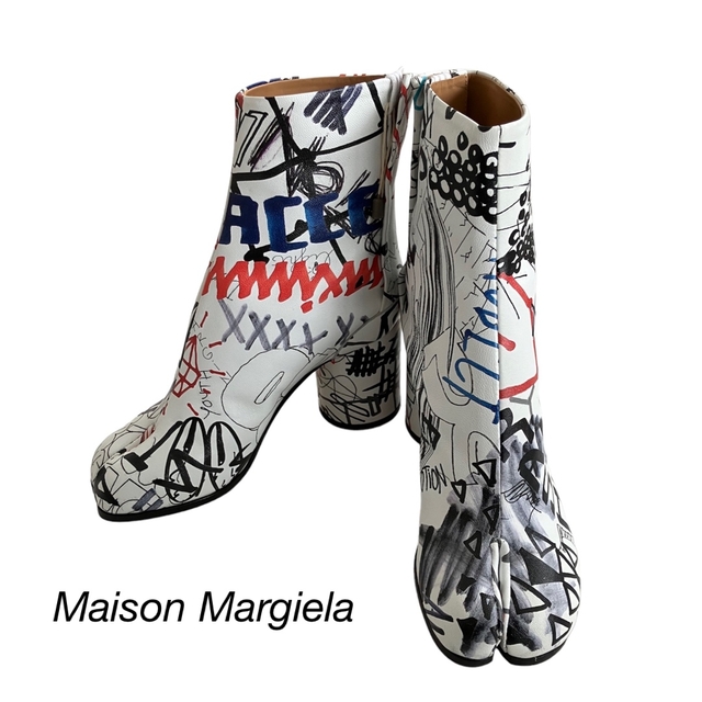 最新な Margiela Martin Maison - 箱付き ヒール 総柄 足袋ブーツ グラフィティ 【新品】メゾンマルジェラ ブーツ