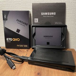 サムスン(SAMSUNG)の【セット】Samsung870QVO2TB SATA2.5 SSD+外付けケース(PC周辺機器)