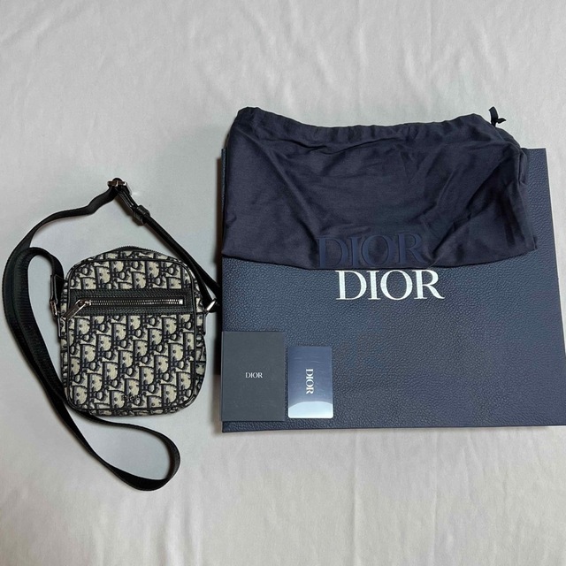 Dior ディオール ショルダーバッグ　ディオールショルダーバッグ　クロスボディ