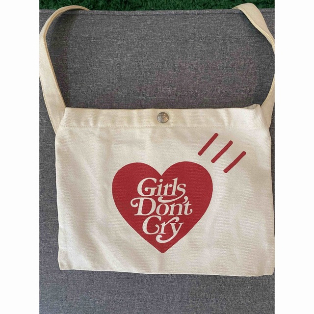 girls don't cry サコッシュ メンズのバッグ(ショルダーバッグ)の商品写真