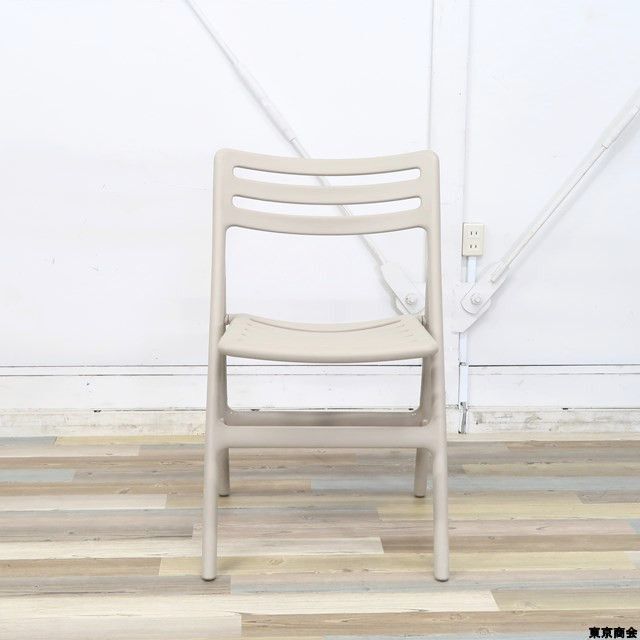 MAGIS(マジス)のMAGIS FoldingAir-Chair 折り畳み椅子 ガーデンチェア インテリア/住まい/日用品の椅子/チェア(折り畳みイス)の商品写真