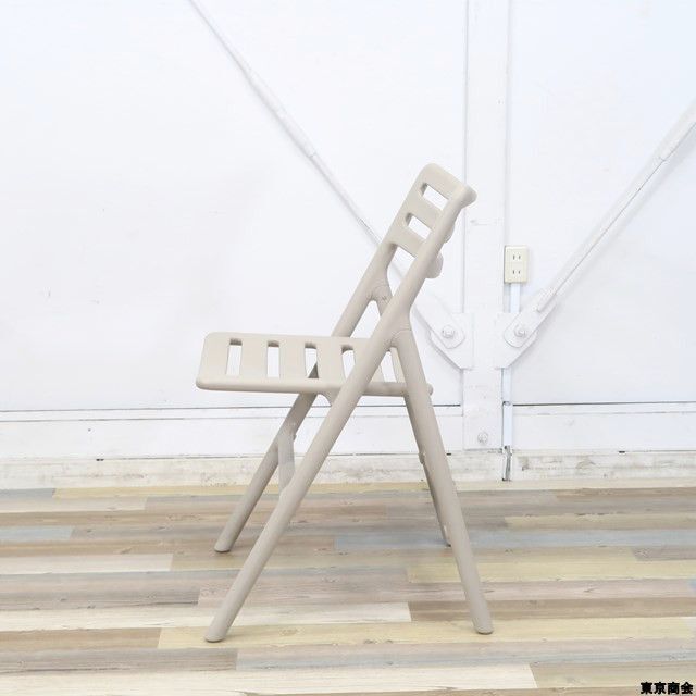 MAGIS(マジス)のMAGIS FoldingAir-Chair 折り畳み椅子 ガーデンチェア インテリア/住まい/日用品の椅子/チェア(折り畳みイス)の商品写真