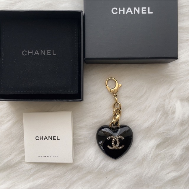 【レア】CHANEL ハート 限定バッグチャーム　キーホルダー