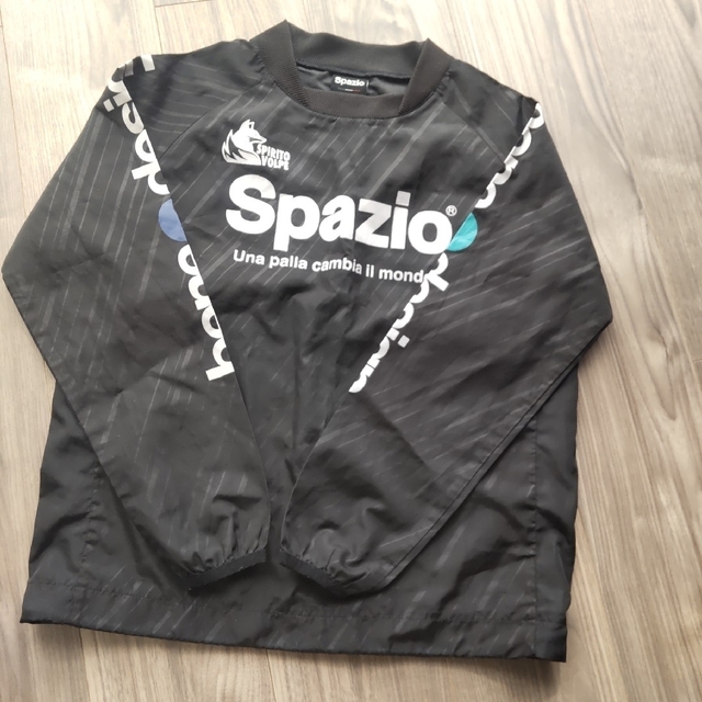 Spazio キッズ ウェア130 黒 スポーツ/アウトドアのサッカー/フットサル(ウェア)の商品写真