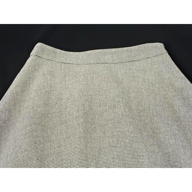 URBAN RESEARCH(アーバンリサーチ)のアーバンリサーチ フレア スカート size36/グレー ■■ レディース レディースのスカート(ひざ丈スカート)の商品写真