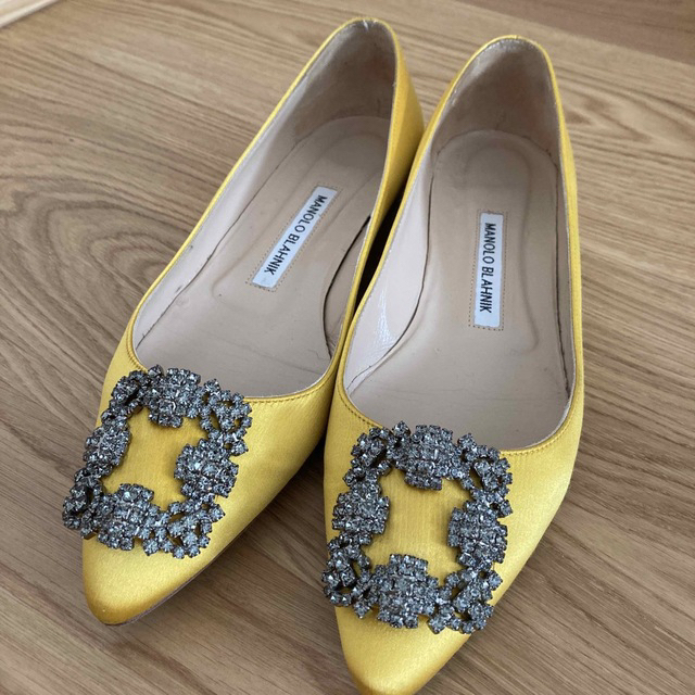 MANOLO BLAHNIK(マノロブラニク)のマノロブラニク　ハンギシ 36.5 レディースの靴/シューズ(ミュール)の商品写真