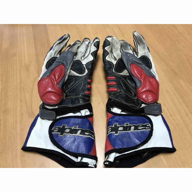 alpinestars(アルパインスターズ)のアルパインスターズGP-PROバイクグローブ　Lサイズ 自動車/バイクのバイク(装備/装具)の商品写真