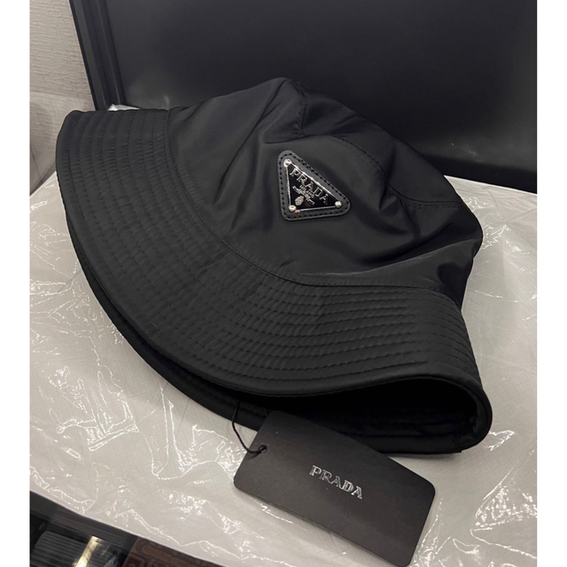 【最終値下げ】PRADA プラダ　バケットハット　ノベルティ　 レディースの帽子(ハット)の商品写真