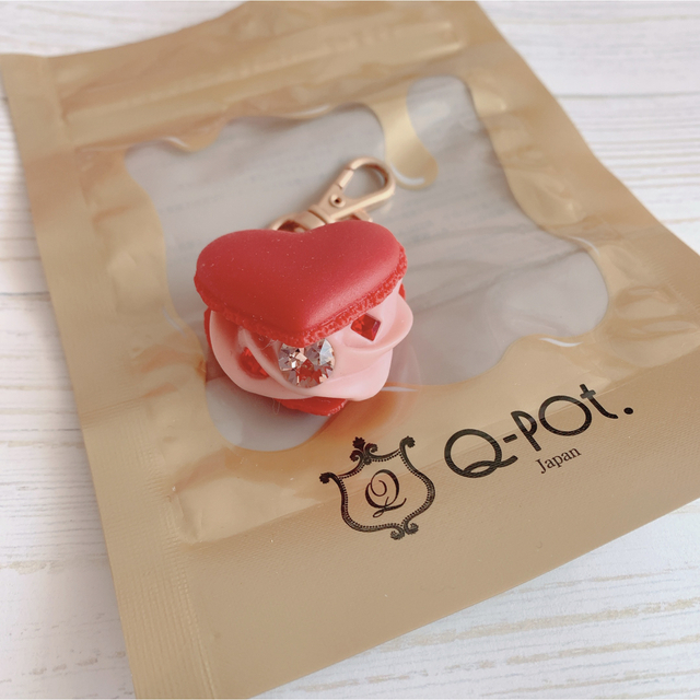 Q-pot.(キューポット)の【美品】Q-pot.♡ハートマカロンバックチャーム♡レッド ハンドメイドのファッション小物(バッグチャーム)の商品写真