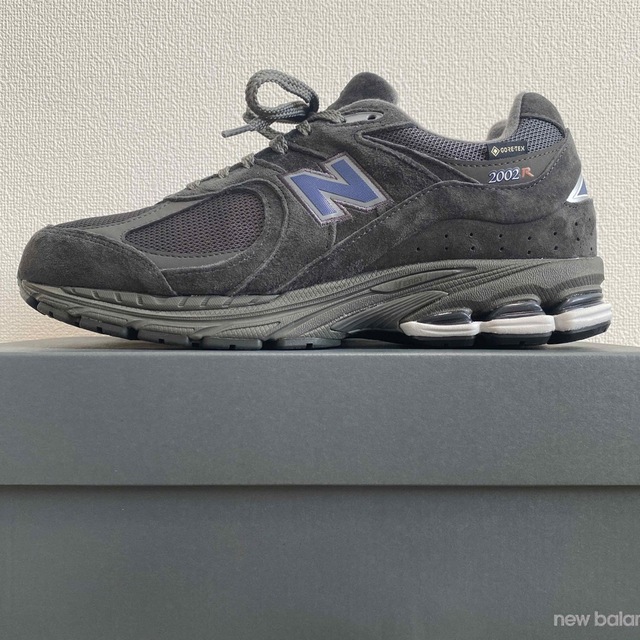 New Balance(ニューバランス)のBEAMS × New Balance M2002RXE GORE-TEX 防水 メンズの靴/シューズ(スニーカー)の商品写真