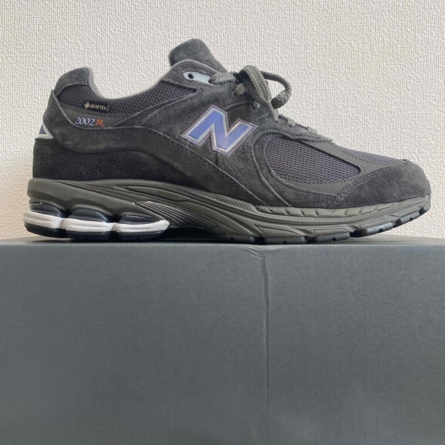 New Balance(ニューバランス)のBEAMS × New Balance M2002RXE GORE-TEX 防水 メンズの靴/シューズ(スニーカー)の商品写真