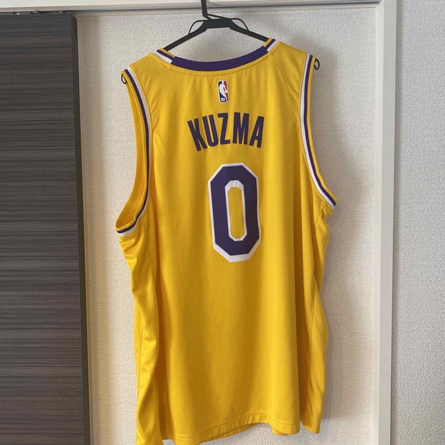 NIKE - 値下げ!!Lakers ユニフォーム クーズマの通販 by だいき's ...