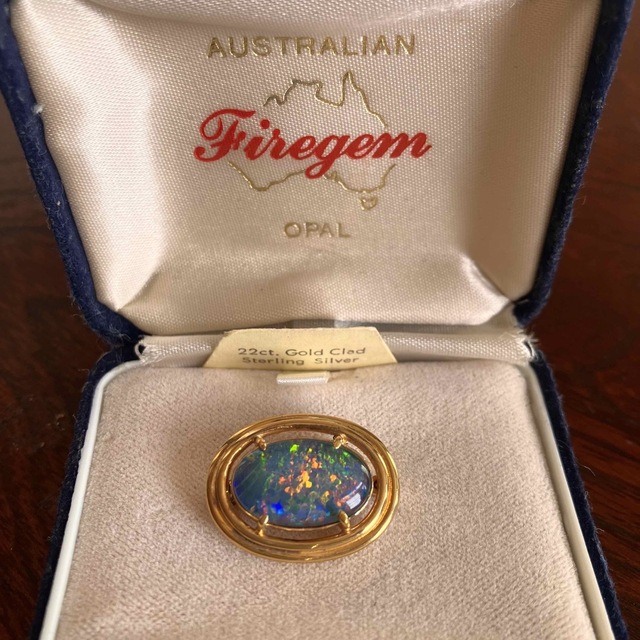 大粒オーストラリア産オパール　Australian Opal ブローチ　22ct