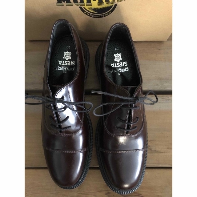 Dr.Martens(ドクターマーチン)のDr.Martens ドクターマーチン レディースオックスフォードシューズ レディースの靴/シューズ(ローファー/革靴)の商品写真