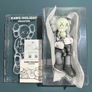 メディコムトイ(MEDICOM TOY)のKAWS HOLIDAY SINGAPORE(フィギュア)