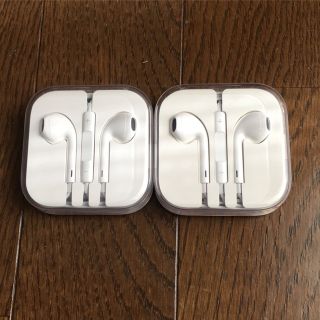 アップル(Apple)のApple 純正イヤホン 未使用 アップル イヤフォン マイク付き  2個セット(ヘッドフォン/イヤフォン)