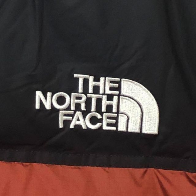 THE NORTH FACE(ザノースフェイス)のTHE NORTH FACE ダウンジャケット ヌプシ メンズ レッド アウター メンズのジャケット/アウター(ダウンジャケット)の商品写真