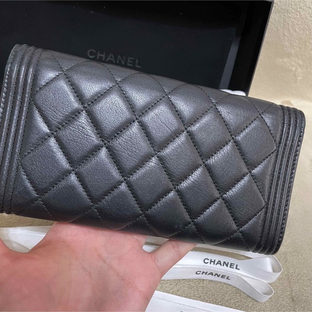 CHANEL(シャネル)のCHANEL シャネル ボーイシャネル マトラッセ ココマーク 長財布 レディースのファッション小物(財布)の商品写真