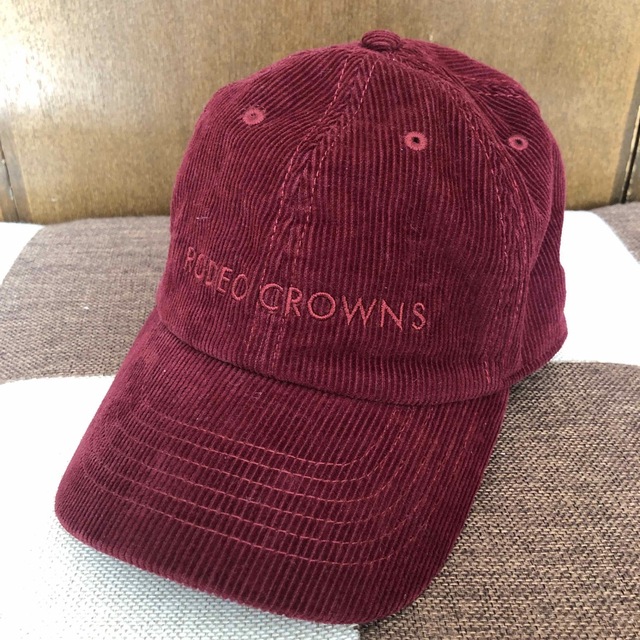 RODEO CROWNS(ロデオクラウンズ)のロデオクラウンズ ロゴキャップ コーデュロイ レディースの帽子(キャップ)の商品写真