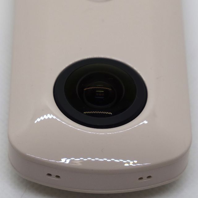 RICOH(リコー)のRICOH THETA SC2 BEIGE 360度撮影カメラ 25枚使用 スマホ/家電/カメラのカメラ(コンパクトデジタルカメラ)の商品写真