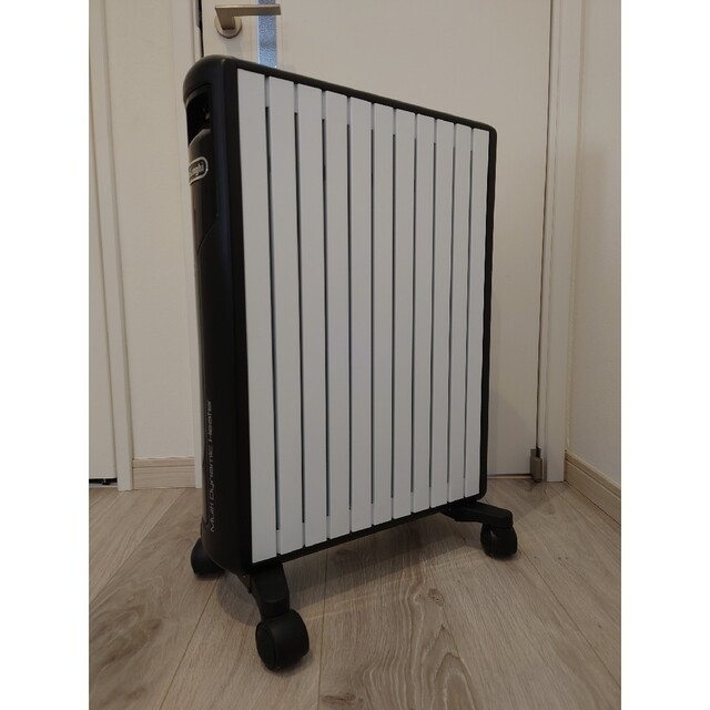 デロンギ　DeLonghi　マルチダイナミックヒーター ブラック 6~8畳用冷暖房/空調