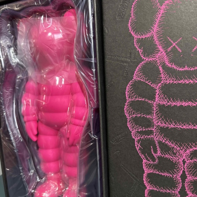 MEDICOM TOY(メディコムトイ)のKAWS TOKYO FIRST KAWS WHAT PARTY ピンク ハンドメイドのおもちゃ(フィギュア)の商品写真