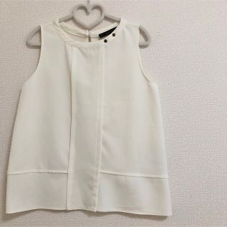 ザラ(ZARA)のZARA BASIC ノースリーブブラウス　オフホワイト　(シャツ/ブラウス(半袖/袖なし))