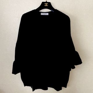 ヴァレンティノ(VALENTINO)のヴァレンティノの上質でフリルがふんわりとても華やかで可愛いニット(ニット/セーター)