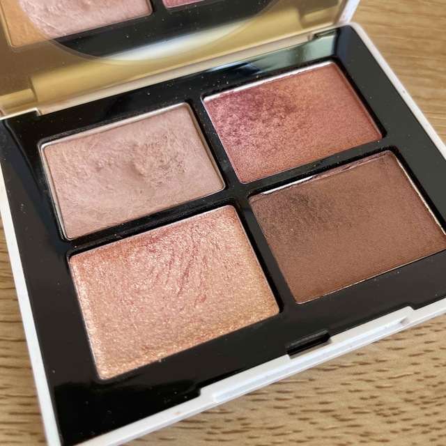 NARS(ナーズ)のNARS クワッドアイシャドー コスメ/美容のベースメイク/化粧品(アイシャドウ)の商品写真