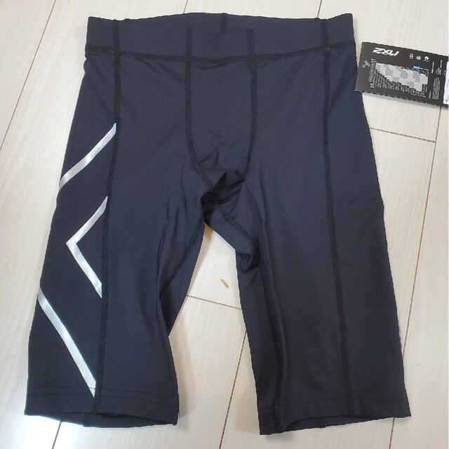 2XU(ツータイムズユー)のワケあり新品■ツータイムズユー2XU　コンプレッションショーツ MA3851B スポーツ/アウトドアのトレーニング/エクササイズ(トレーニング用品)の商品写真