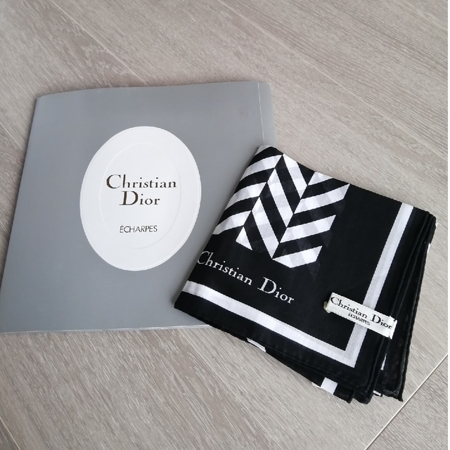 Christian Dior　ディオール　スカーフ　綿100%サイズ65cm×66cm