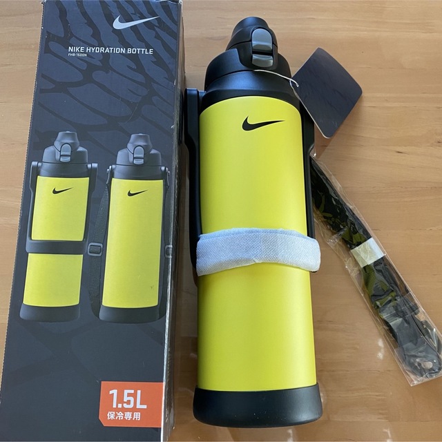 NIKE(ナイキ)のTHERMOS ナイキ ハイドロテーションボトル1.5L キッズ/ベビー/マタニティの授乳/お食事用品(水筒)の商品写真