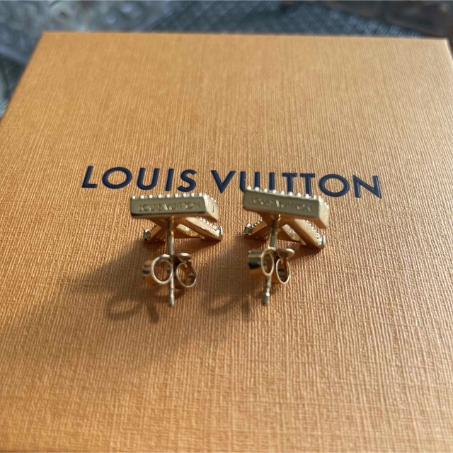 LOUIS VUITTON - 新品未使用‼️ルイヴィトン キラキラピアスの通販 by ...