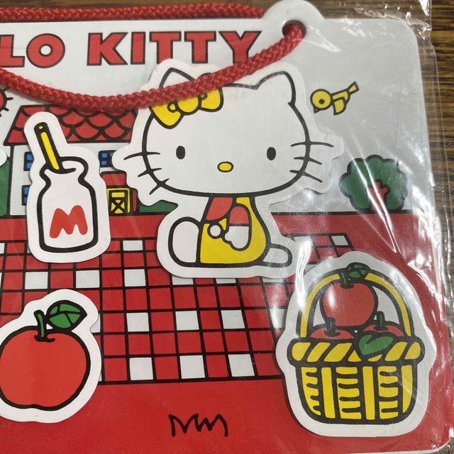 ハローキティ マグネットボード エンタメ/ホビーのおもちゃ/ぬいぐるみ(キャラクターグッズ)の商品写真