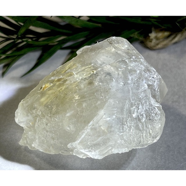 ゴールデンマイカ内包✨ レインボー エレスチャル  骸骨水晶　原石　クリスタル 1