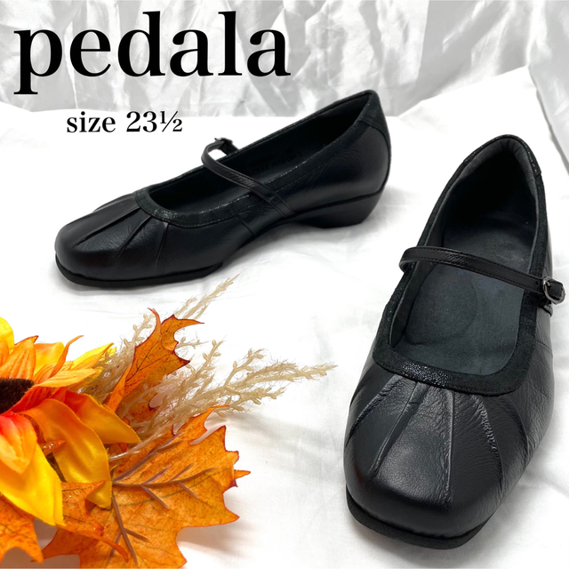 極美品】pedala ペダラ スクエアトゥ Vカット ストラップ パンプス-