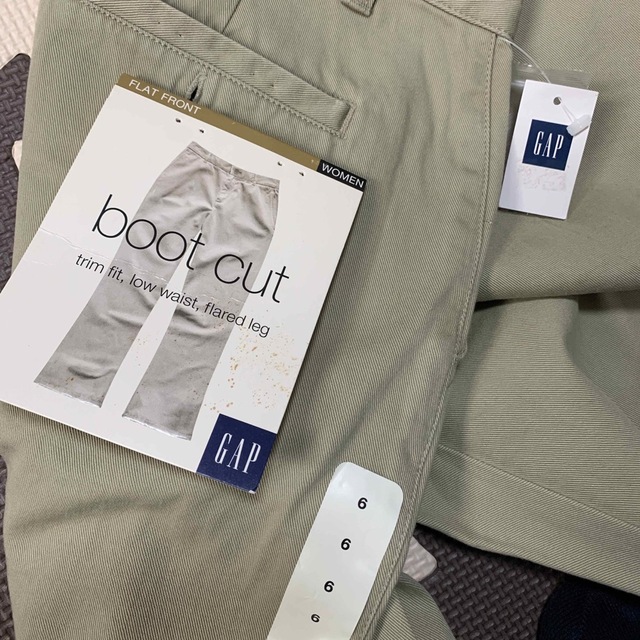 GAP(ギャップ)のギャップ　レディース　ズボン レディースのパンツ(カジュアルパンツ)の商品写真