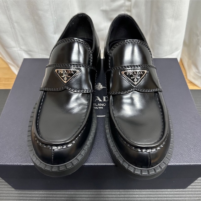 多様な PRADA - ローファー プラダ prada ドレス+ビジネス
