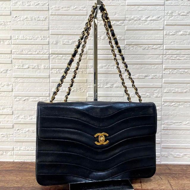 CHANEL(シャネル)の良品 シャネル ラムスキン チェーン ショルダー ハンド バッグ ターンロック レディースのバッグ(ショルダーバッグ)の商品写真