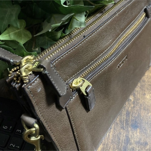 極美品 TUMI ダブルファスナー式セカンドバッグ | munchercruncher.com