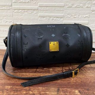 美品 MCM レザー ショルダー バッグ 筒形 ロゴ 総柄 ゴールド 金具 黒