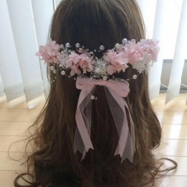 ラプンツェルハーフアップ髪飾り♡ピンク 紫陽花♡かすみ草の ラプンツェルハーフアップ髪飾り♡ピンク 紫陽花♡かすみ草の