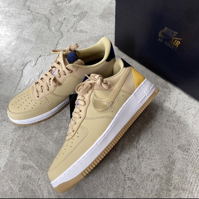 20aw NIKE AIR FORCE 1 '07 LV8 LOW レイカーズ