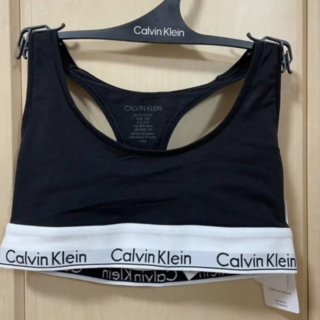 Calvin Klein(カルバンクライン)のcalvinkiein カルバンクライン　スポーツブラ　ブラジャー レディースの下着/アンダーウェア(ブラ)の商品写真