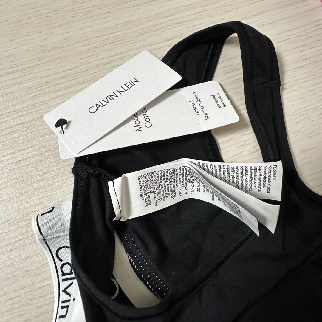 Calvin Klein(カルバンクライン)のcalvinkiein カルバンクライン　スポーツブラ　ブラジャー レディースの下着/アンダーウェア(ブラ)の商品写真