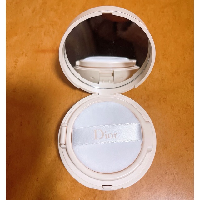 Dior(ディオール)のDIOR ディオールスキン　フォーエヴァー　クッション　パウダー　ミレフィオリ コスメ/美容のベースメイク/化粧品(フェイスパウダー)の商品写真