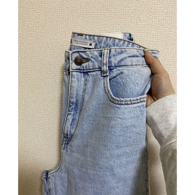 ZARA(ザラ)のZARA マムフィットデニム　34 レディースのパンツ(デニム/ジーンズ)の商品写真