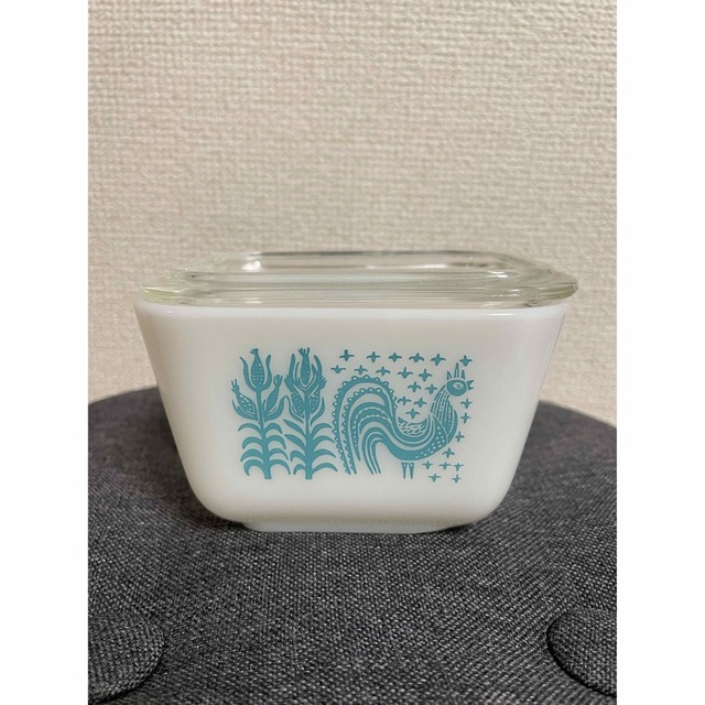 Pyrex(パイレックス)のPYREX ガラス蓋つき入れ物ニワトリUSA パイレックス インテリア/住まい/日用品のキッチン/食器(容器)の商品写真