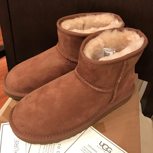 即納！UGG クラシックミニ チェスナット US７