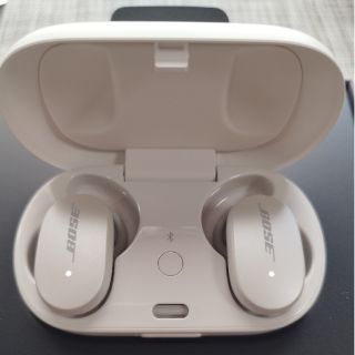 ボーズ(BOSE)のBose QuietComfort Earbuds 完全ワイヤレスイヤホン(ヘッドフォン/イヤフォン)